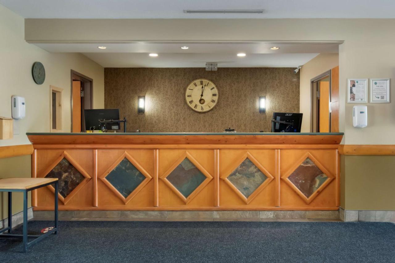 Best Western Plus Valemount Inn & Suites Экстерьер фото